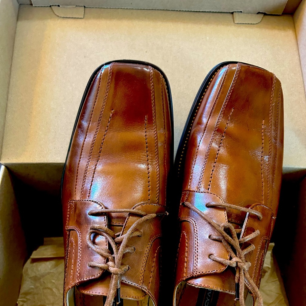 Stacy Adam’s size 10 brown cognac leather good shape